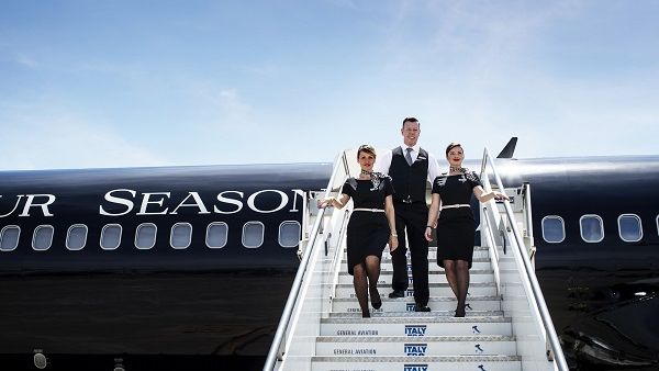 يرجى زيارة fourseasons.com/privatejet ومتابعة الوسم #FSJet على تويتر وإنستغرام لمعرفة آخر الأخبار والتعرف على كل جديد حول رحلات طائرة فورسيزونز الخاصة