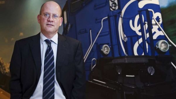 Before being named the group's new CEO, John Flannery was the president and CEO of GE's healthcare unit. (Bloomberg)