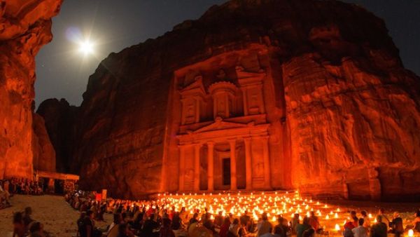 The Petra Development and Tourism Authority law allows foreign investment outside Petra Archaeological Park. 
(Wikimedia Commons)