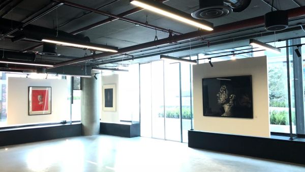 Located in the Courtyard at Campbell Gray Living, in the new, bustling Abdali, The Corner will be surrounded by shops, restaurants, and cool venues, making it a multi faceted and exciting artistic venue.