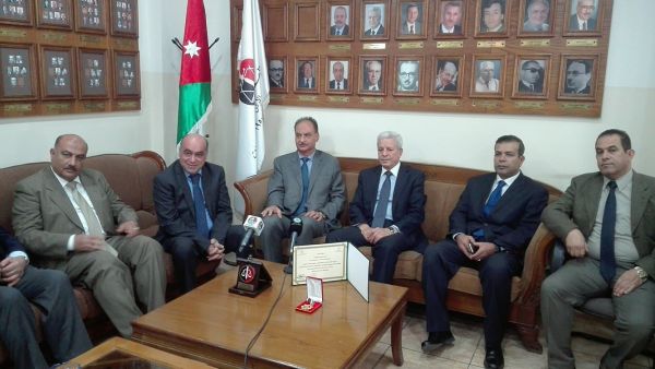  الاتحاد طالب حكومات مصر والاردن وفلسطين التقدم بدعوى لدى محكمة العدل الدولية ضد الولايات المتحدة الامريكية