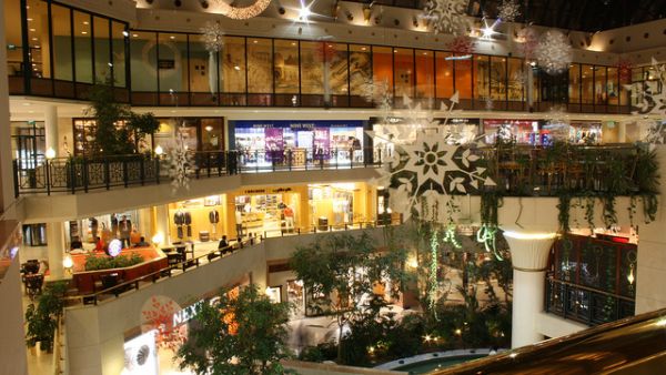 Al Fanar Mall, Kuwait. (Q8 Living)