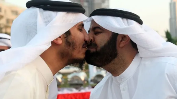 حرصا على عدم تعرض المواطنين والطلبة للاستجواب من قبل السلطات الأمريكية
