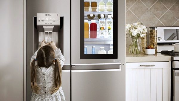 The LG Instaview Door-in-Door design incorporates a sleek mirrored glass panel that illuminates with two quick knocks.