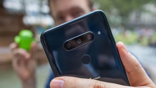 Newly filed patents spotted by LetsGoDigital suggest LG is at least thinking about cramming 16 lenses into a camera in the future, which we guess would make it a hexa-camera. (TechRadar)