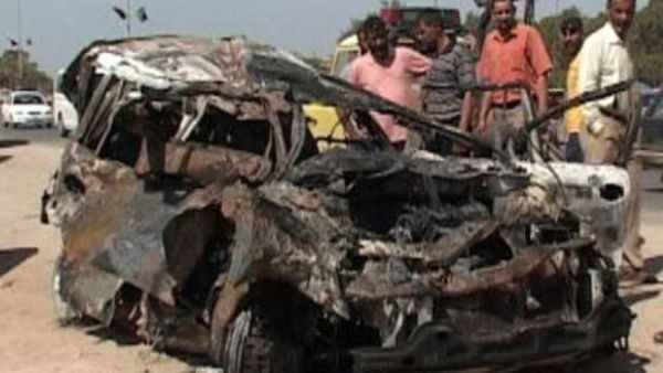 انفجار قنبلة محلية الصنع لصقت بأسفل سيارة شرط