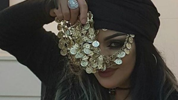 Laila posted the new single that is titled 'Jabni Al Gharam' (Love Got Me Here) artwork on her official Instagram account (Source: lailaghofran - Instagram)