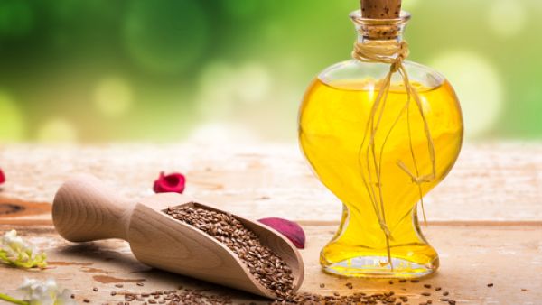 بذور الكتان هو زيت شفاف مائل للإصفرار، يستخلص من البذور المجففة لنبات الكتان بذور الكتان هو زيت شفاف مائل للإصفرار، يستخلص من البذور المجففة لنبات الكتان