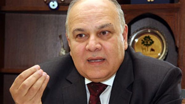 ديوان "حكاية أمة الشعر"، للشاعر عزت سلامة