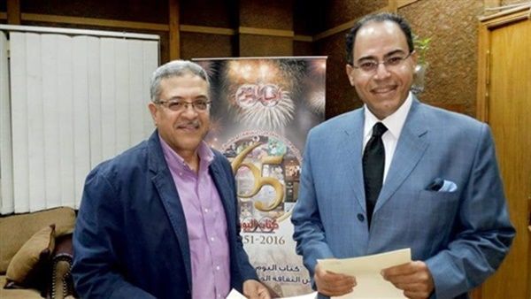 الكاتب الصحفى شريف عارف وعلاء عبد الهادى رئيس تحرير" كتاب اليوم" 