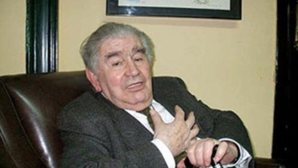 الشاعر الاسباني الفائز