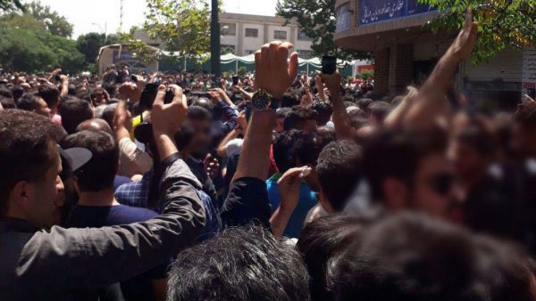 Iranians have been going on protests for three consecutive days without any local media coverage on the topic. (Twitter)