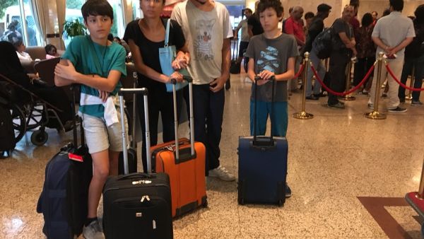An image posted by Eli's mother, Isabelle Kumar, for her family while at the airport after being kicked off the plane. (Twitter/@Isabelle kumar)