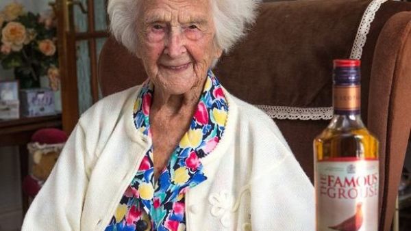 Grace Jones (Twitter)