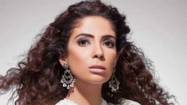منى زكي