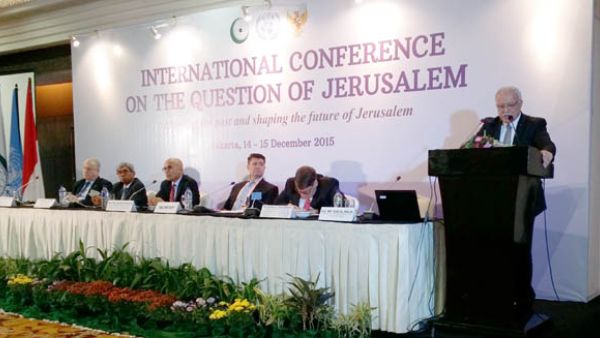 طالب مدني بأن يتحمل المجتمع الدولي مسؤولياتها بتوفير الحماية الدولية للشعب الفلسطيني