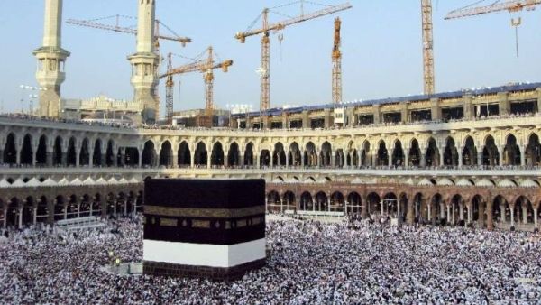 The Grand Mosque in Mecca, filled with worshippers. (AFP/File)