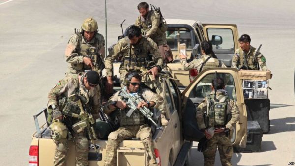 Afghan Special Forces arrive at the airport as they launch a counteroffensive to retake the city from Taliban insurgents, in Kunduz. (AFP/File)