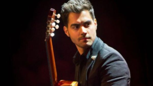 Miloš Karadaglić is famous for perfectly covering musical giants, but with a little twist of his own! (Source: Milosguitar - Twitter)