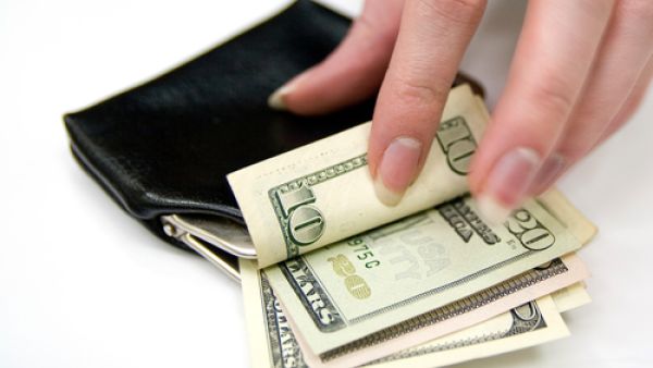 أحذركم تماماً من استعمال الحافظات ذات اللون الأسود أو الأزرق