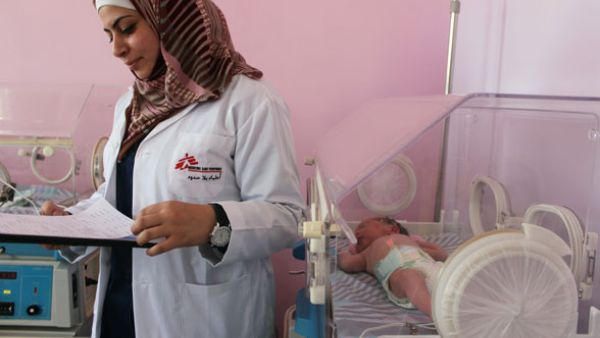 منظمة أطباء بلا حدود تحذر من مخاطر تتربص بالنساء الحوامل في اليمن
