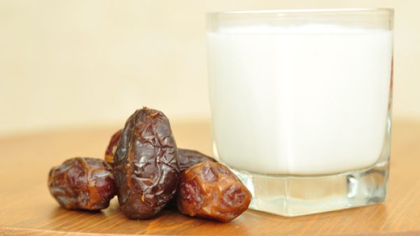رجيم التمر واللبن من أشهر أنواع الحميات الغذائية عند الكثير من النساء

