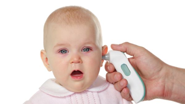 يعتبر ألم الأذن عَرَضاً شائعاً يصاحب الإصابة بالعديد من الحالات المرضية