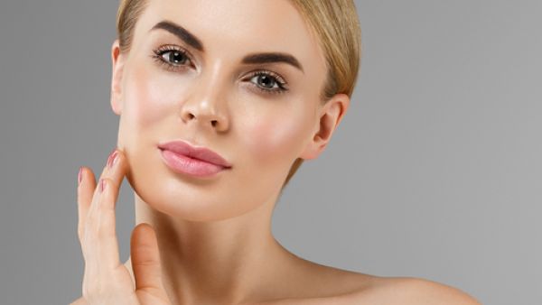من العوامل التي تؤثر على الوجه الاضطرابات المتكررة في إفراز الهرمونات
