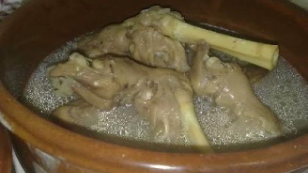 شوربة الكوارع تساعد في شفاء أمراض المفاصل وخشونة الركبة
