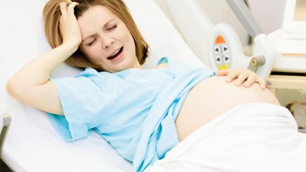 قد تتعرض المرأة إلى حدوث تمزق مهبلي أثناء والولادة
