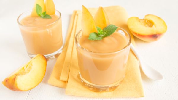 عصير الخوخ بالحليب