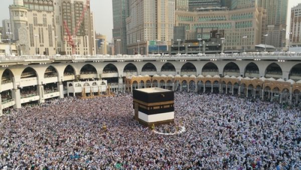 عندما يؤدي المسلم العمرة في رمضان فإنّه سينال جزيل الأجر والثواب