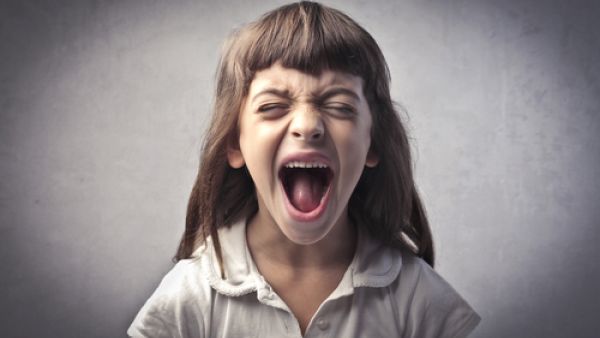 لا تتحدى طفلك الغاضب


