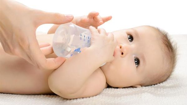 الماء سيقلل من الفوائد الموجودة في الحليب
