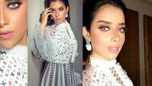تشتهر الفنانة بلقيس فتحي بدقة اختياراتها للفساتين في مختلف الإطلالات