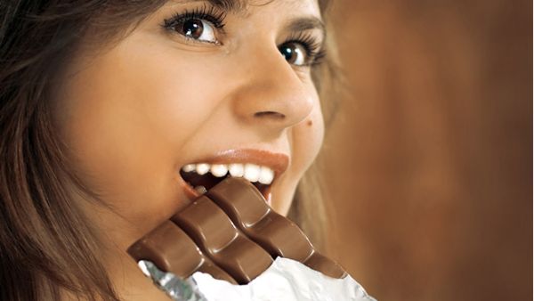 الشوكولاته تناولها بإعتدال يساعد على تنشيط الجهاز العصبي
