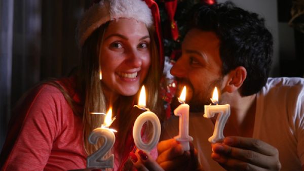 تعاهدا في سنة 2017 على أنّكما ستمسكان يديكما أكثر فأكثر