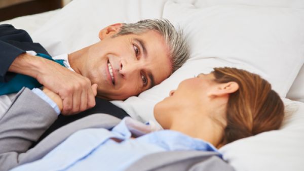 احرصي على أن تكوني واثقة من نفسك. وتحلي بروح الشباب