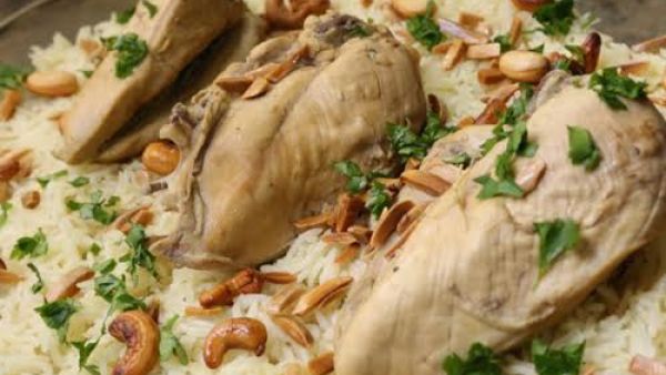 فتة الدجاج بالريحان والنعناع