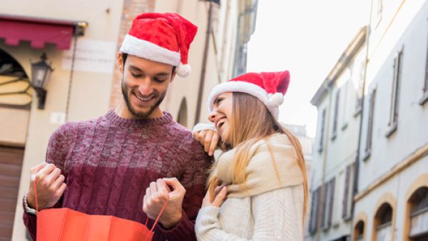 تبقى ربطة العنق الهدية الأمثل التي يمكن تقديمها لرجال الأعمال


