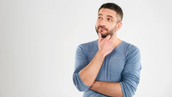 الحوت هو ذلك الصديق الذي يبتسم في وجهكِ وهو يطعنكِ في ظهركِ