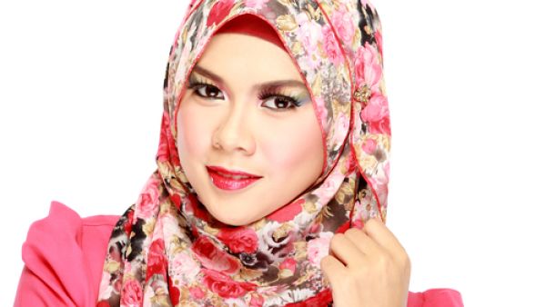لا تكثري من مستحضرات التجميل التي تريد من ارهاق وجهك

