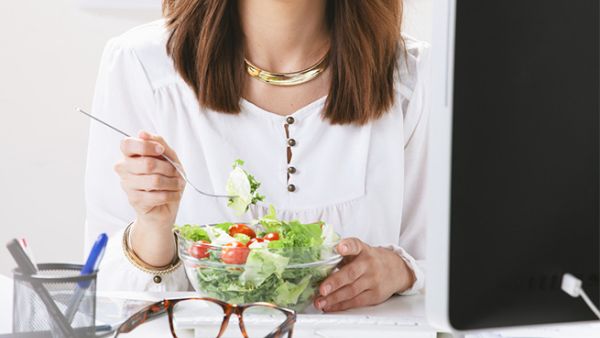 وجبة الغداء تعد أفضل الوجبات على الإطلاق وأنسبها للترحيب بالضيف والعميل