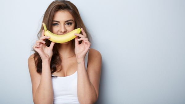 الموز مزيج من الكربوهيدرات والبروتينات يضمن للجسم كفايته من السكريات