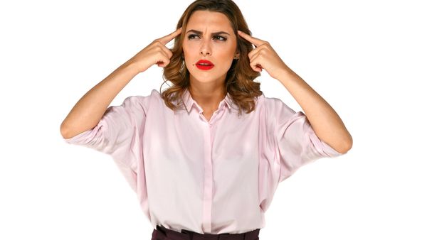 يعتبر النسيان ظاهرة عالمية نتجت من الضغوط التي يعاني منها الإنسان

