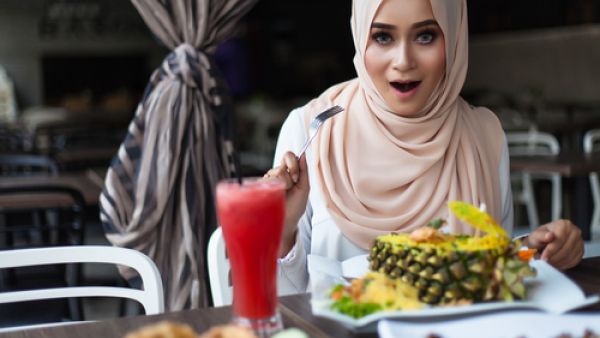 في رمضان يجب الاهتمام بتحديد أوقات الوجبات وعدم تغييرها قدر المستطاع