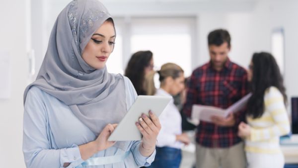 لا تنسى أن تُخلص في عملك شهرُ رمضان ليس شهر الكسل