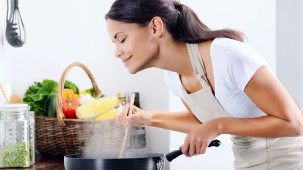 رائحة الطعام دوراً مباشراً في اكتساب السمنة 
