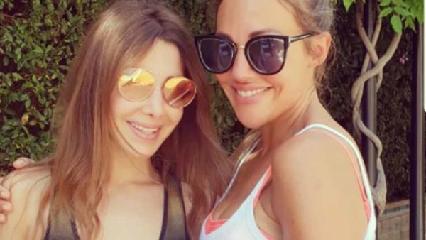 Lebanes star Nancy Ajram and Turkish actress Meryem Uzerli posted pictures together on their Instagram accounts.