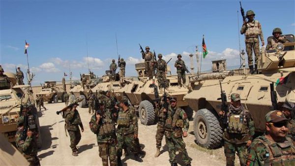 Afghan security personnel prepare for an operation against Taliban militants in Kunduz Province on April 18, 2016. (AFP/File)